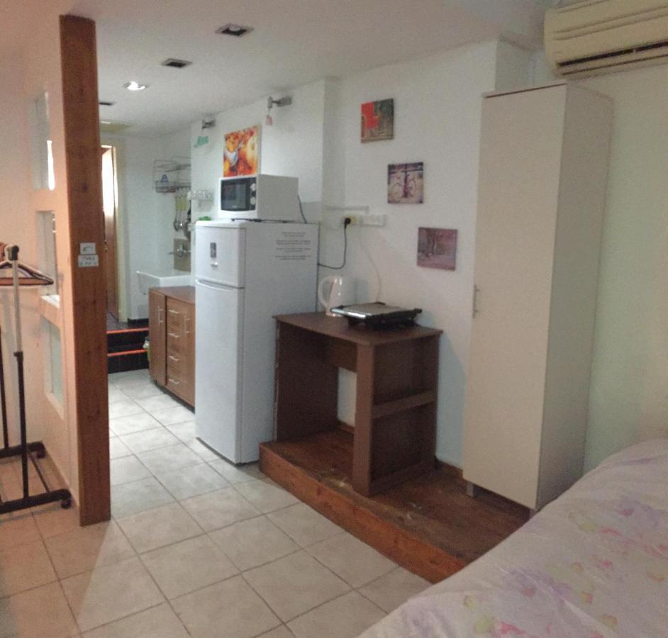 Dotan'S Boutique Guesthouse - By The Beach! Тель-Авив Экстерьер фото